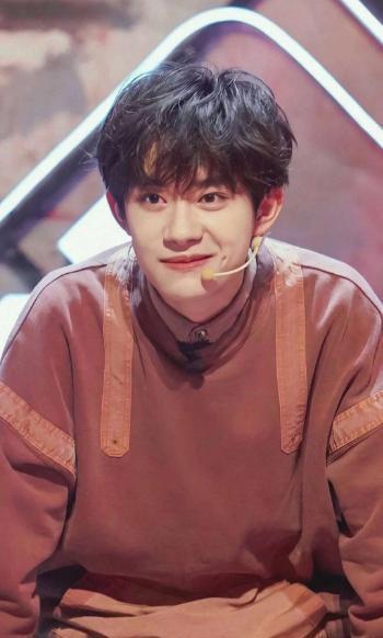 娱乐吃瓜妹易烊千玺微博